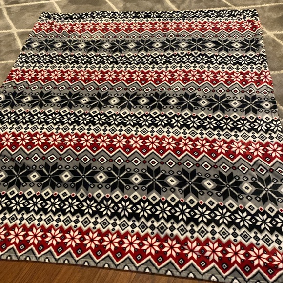 Elle Home Blanket - Picture 5 of 5